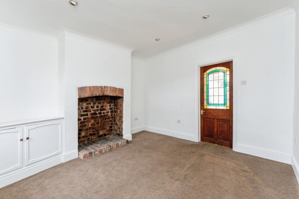 2 bed End of Terrace