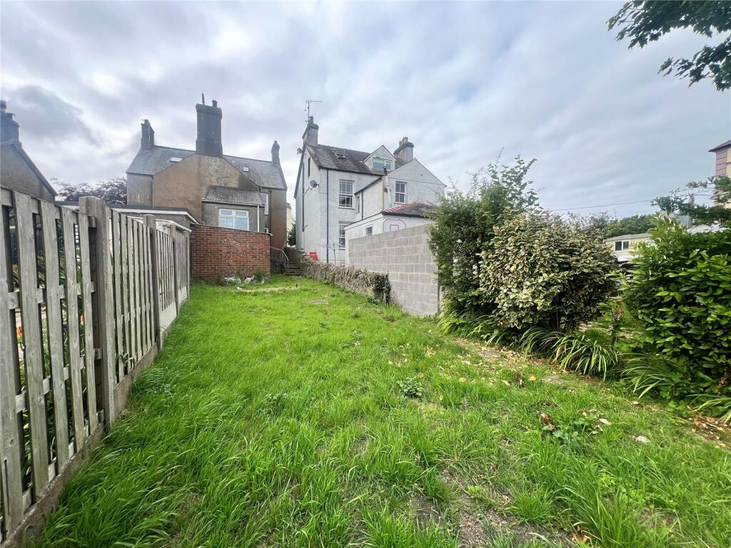 4 bed Semi-Detached