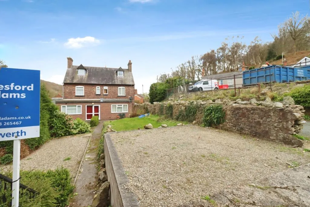 3 bed Semi-Detached