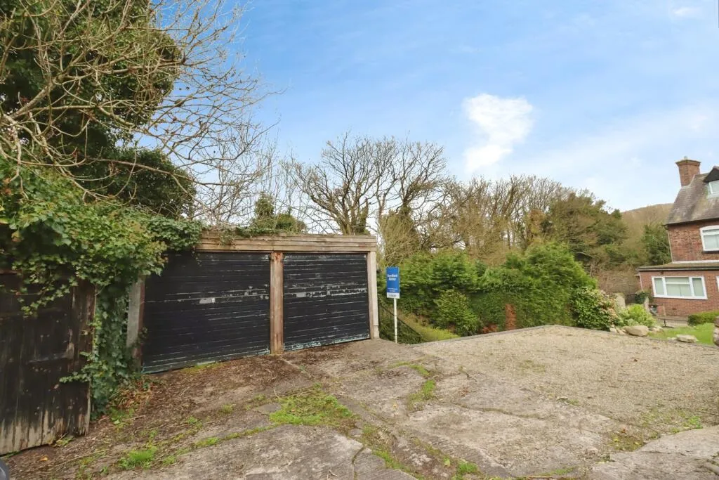 3 bed Semi-Detached