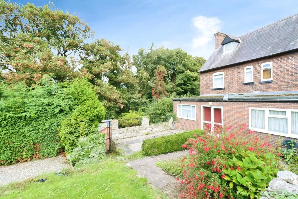 3 bed Semi-Detached