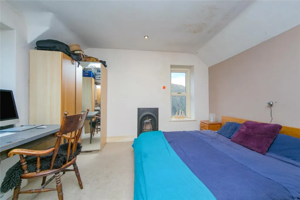 4 bed Detached