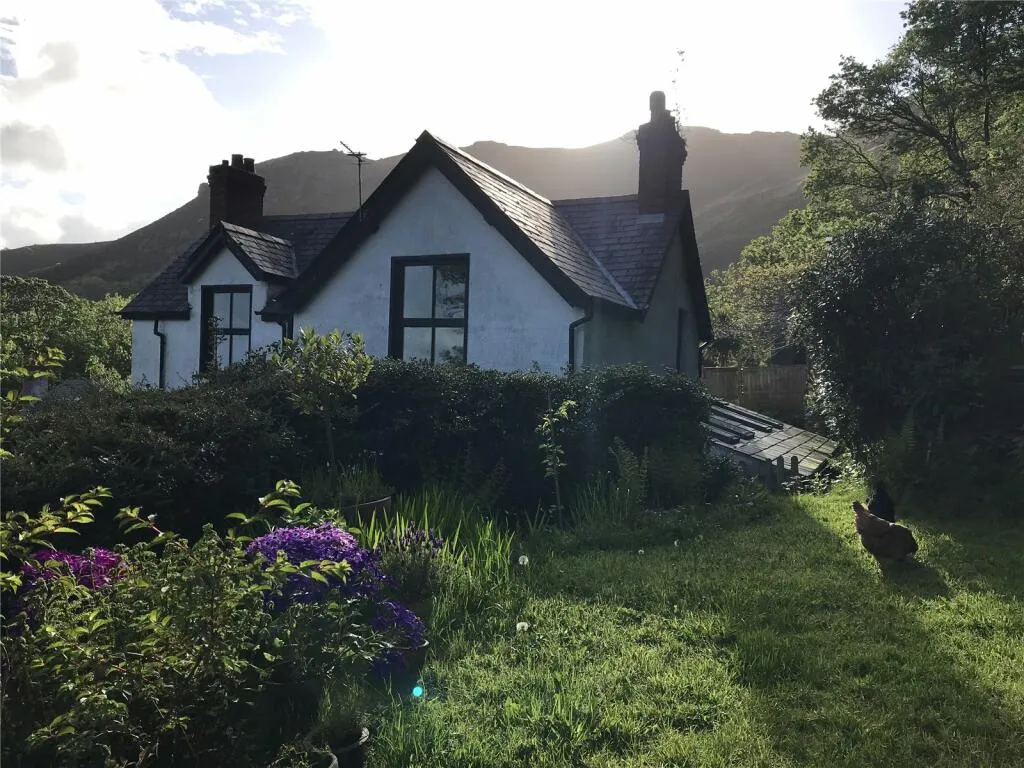 4 bed Detached
