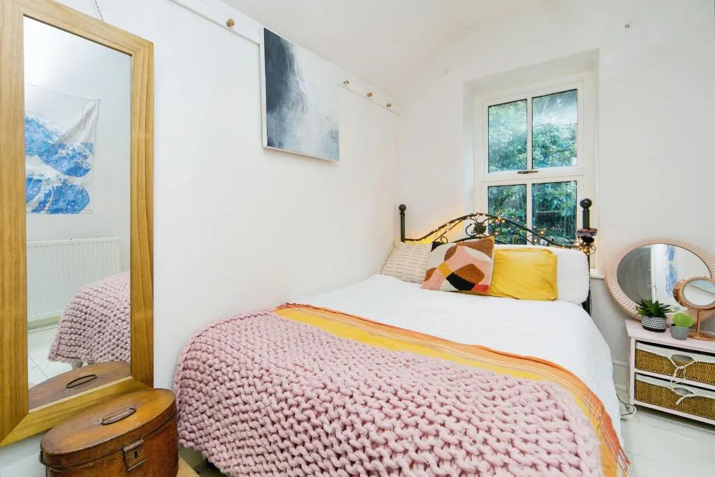 4 bed Detached
