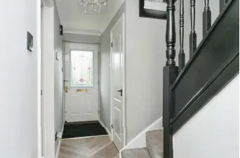 4 bed Detached