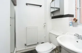 4 bed Detached
