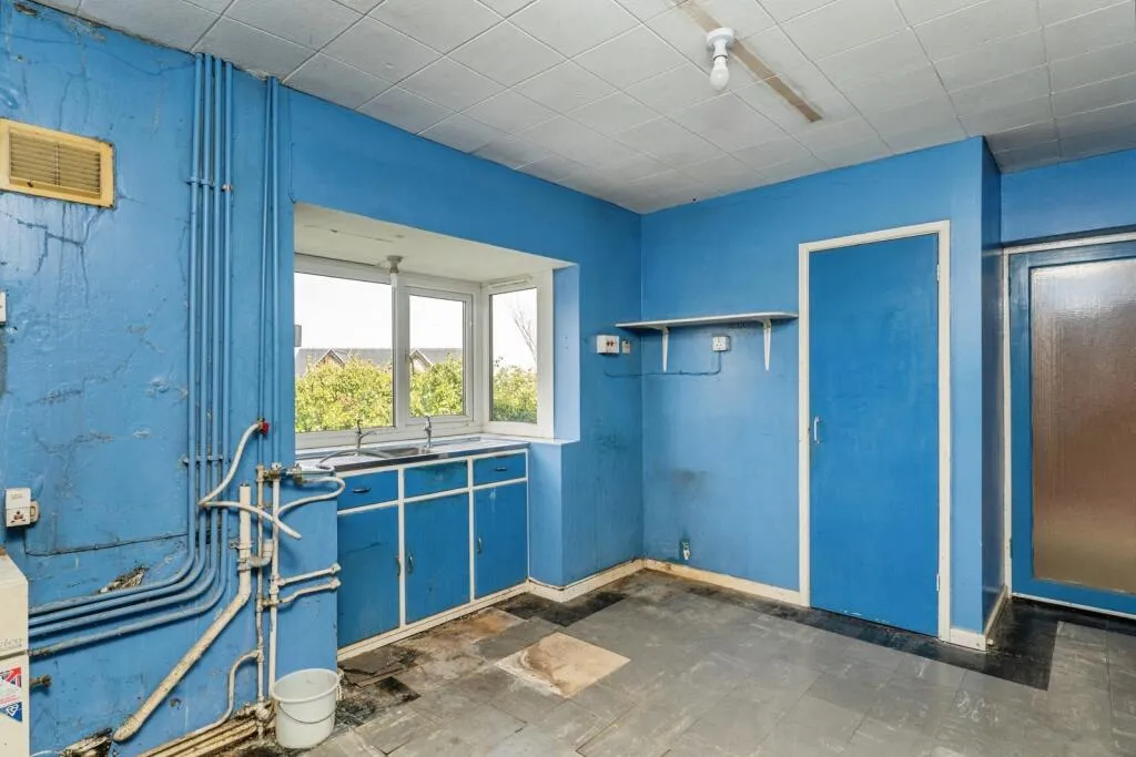 4 bed Semi-Detached