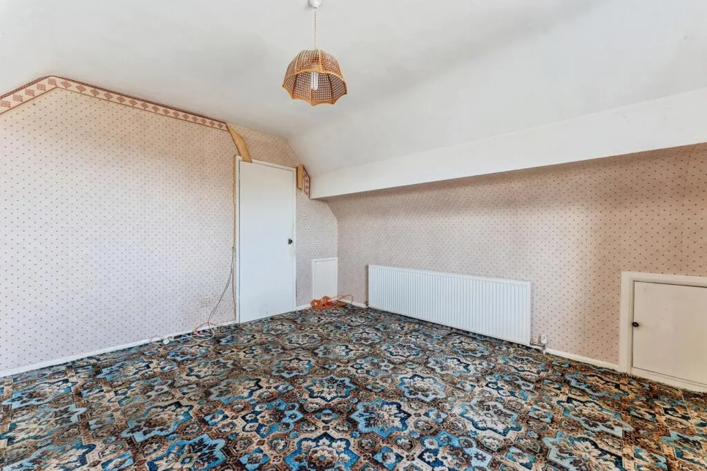 4 bed Semi-Detached