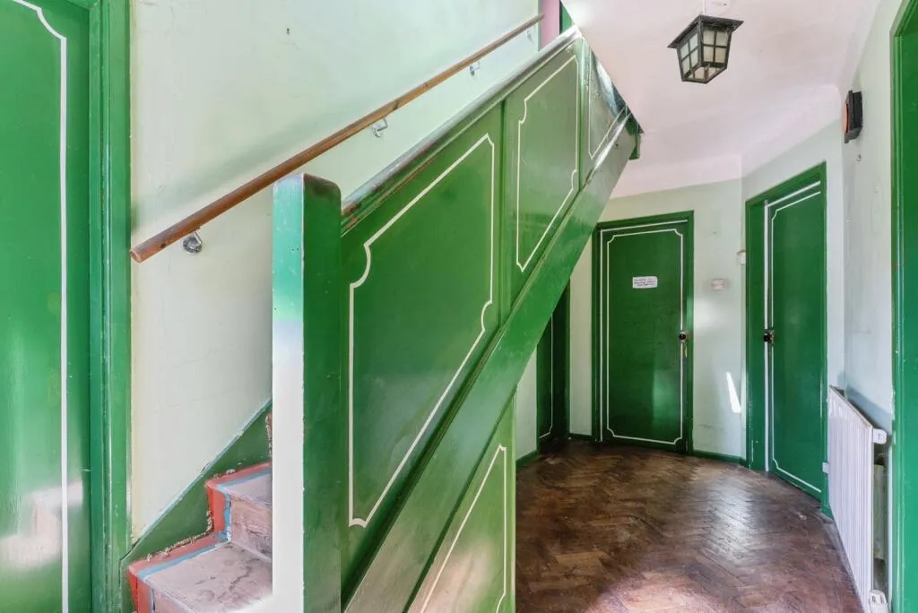 4 bed Semi-Detached