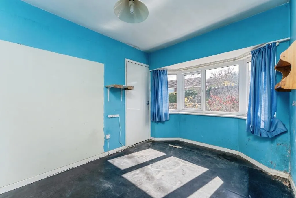 4 bed Semi-Detached