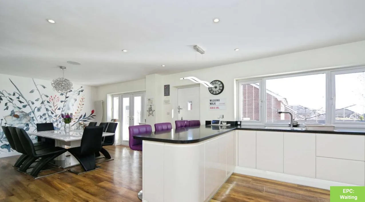 4 bed Detached