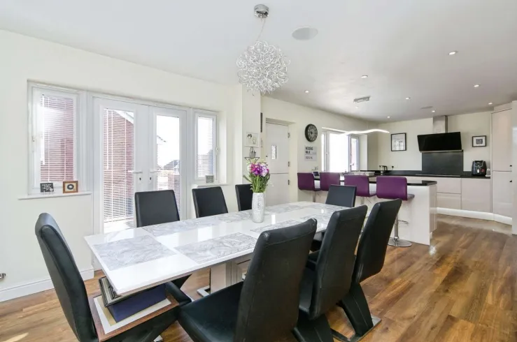 4 bed Detached