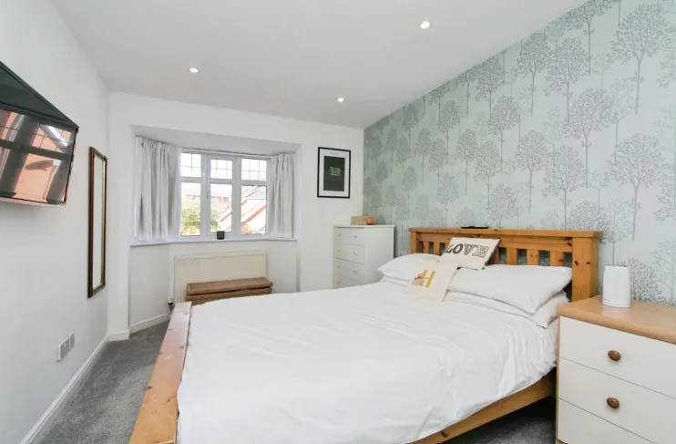 4 bed Detached