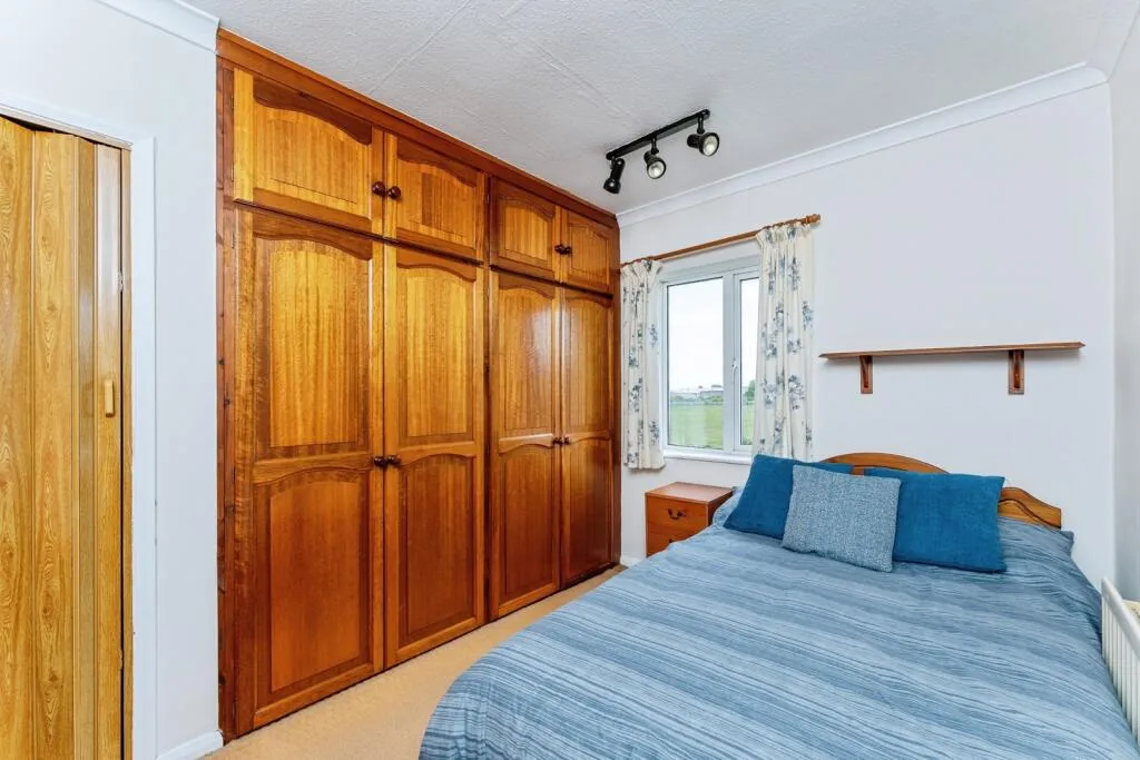 2 bed Semi-Detached