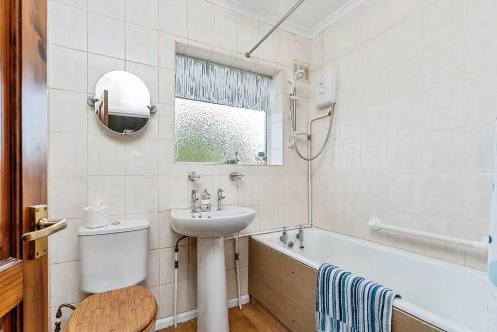 2 bed Semi-Detached