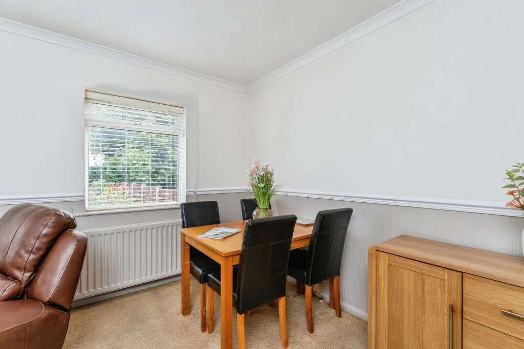 2 bed Semi-Detached