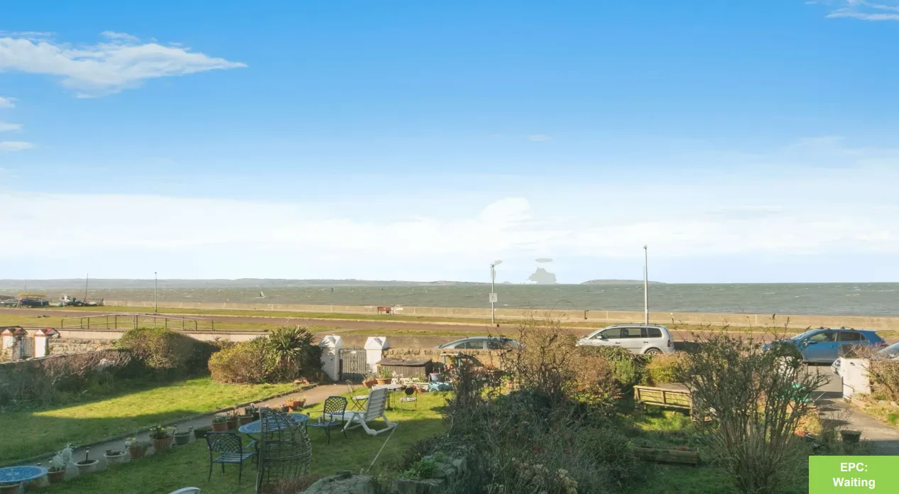 2 bed Maisonette