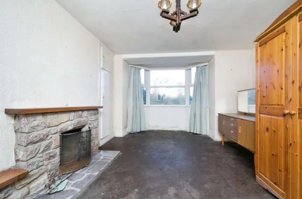 2 bed Maisonette