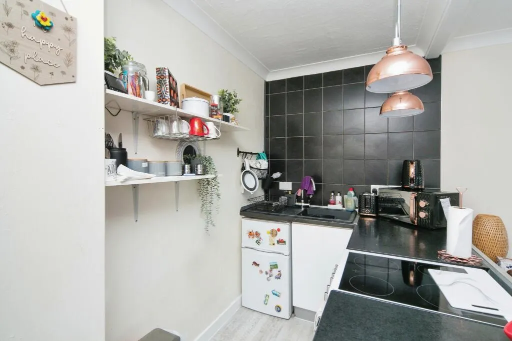 1 bed Maisonette