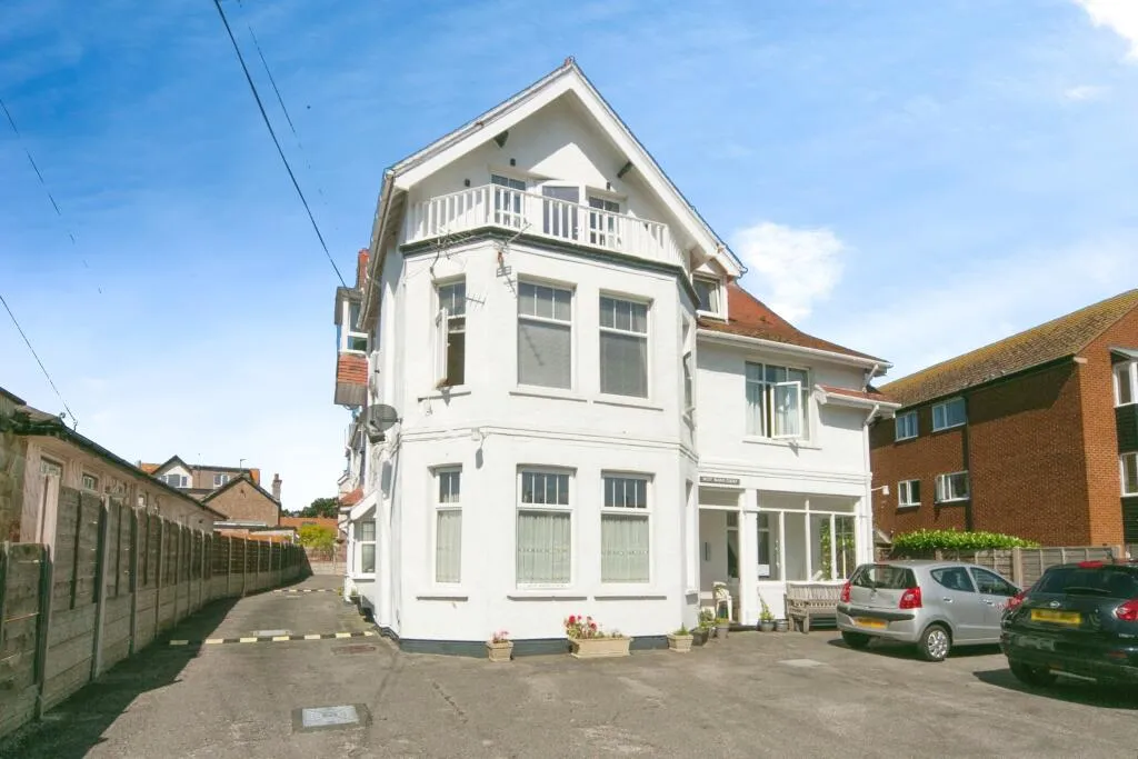1 bed Maisonette