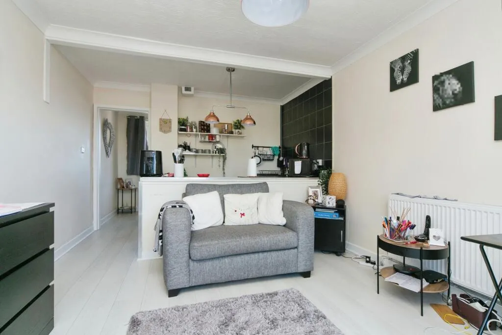1 bed Maisonette