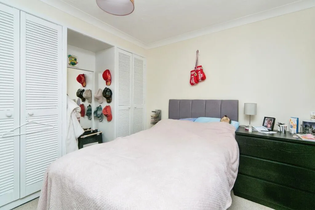 1 bed Maisonette