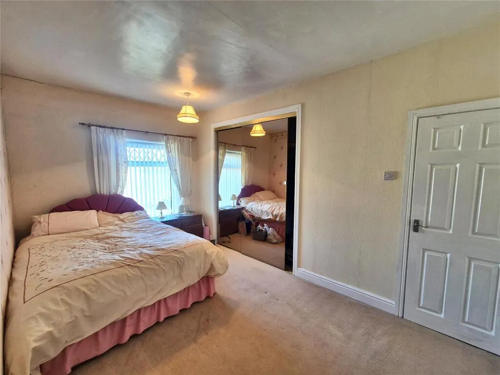 4 bed Detached