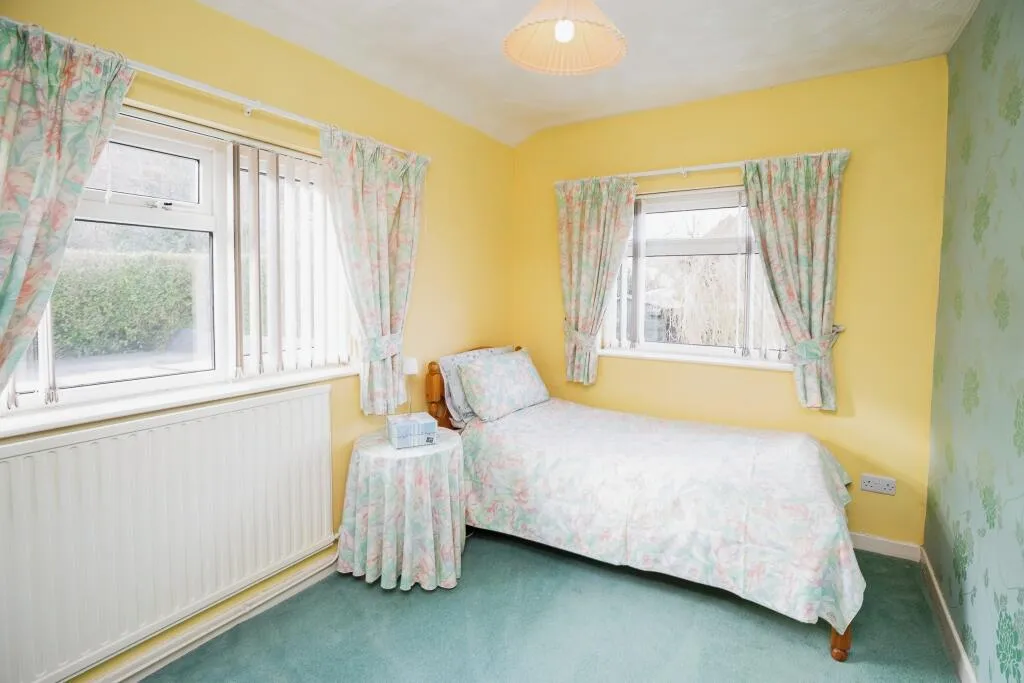 4 bed Detached