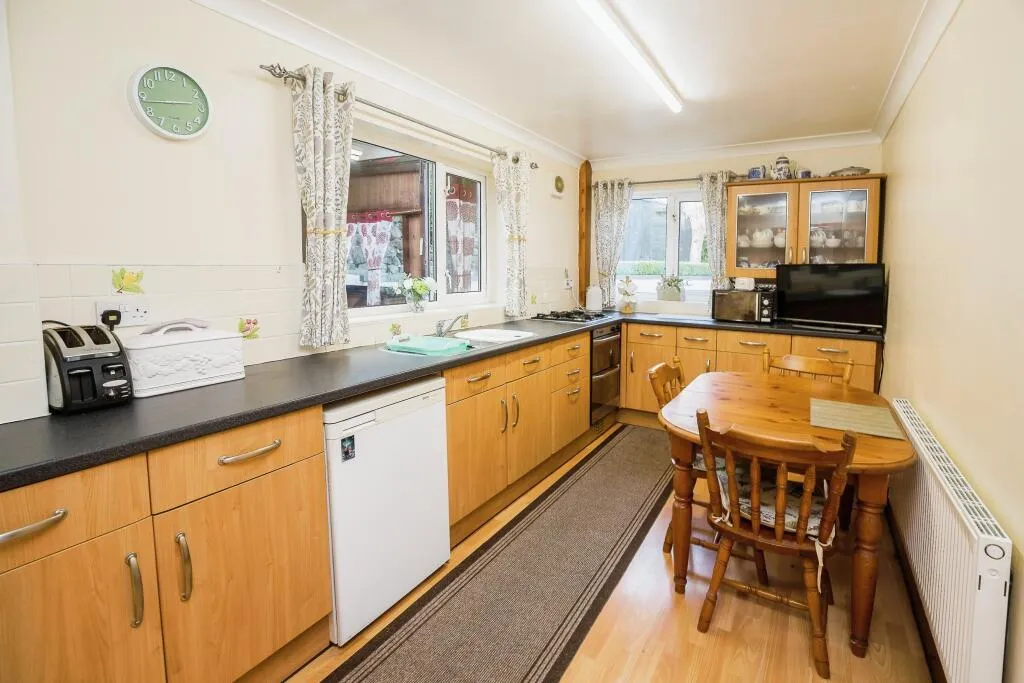 4 bed Detached