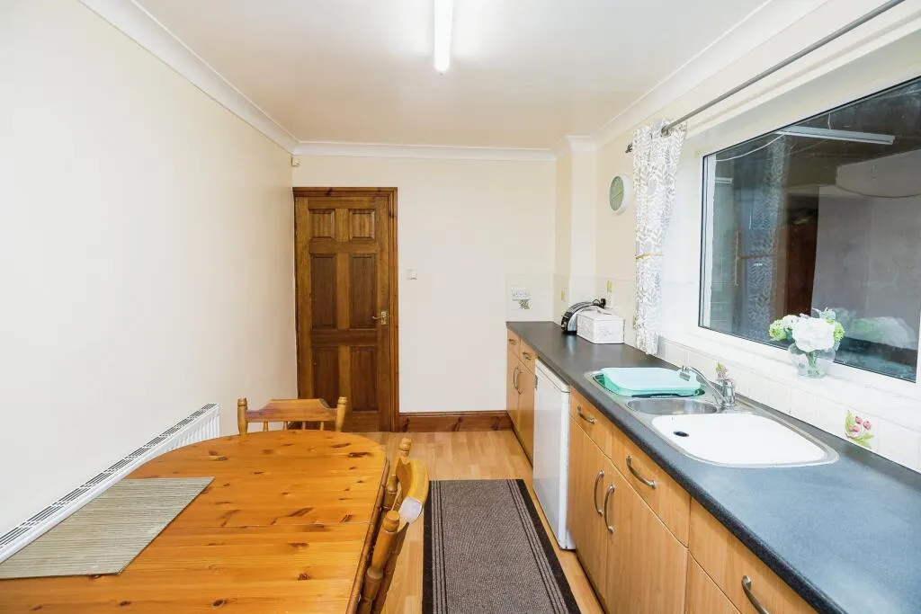 4 bed Detached