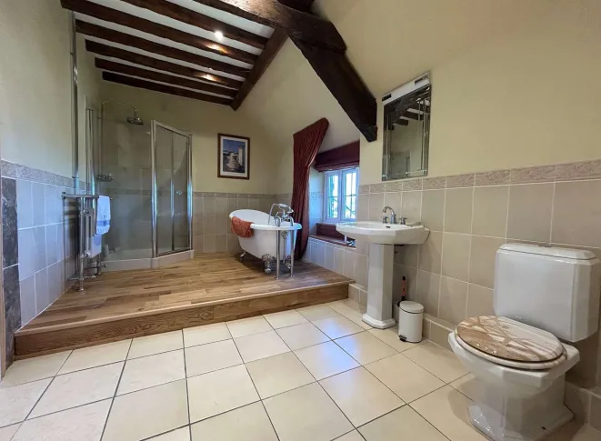 4 bed Detached