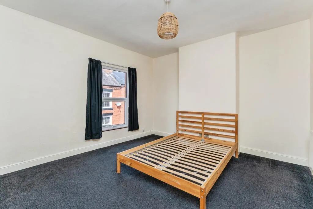 3 bed Terraced