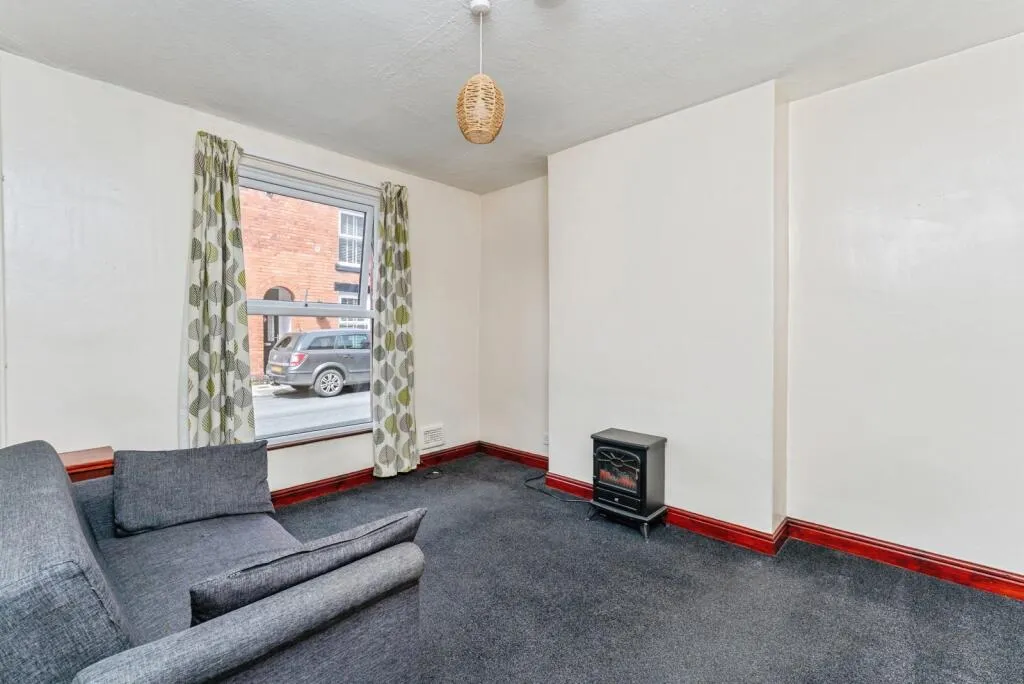 3 bed Terraced