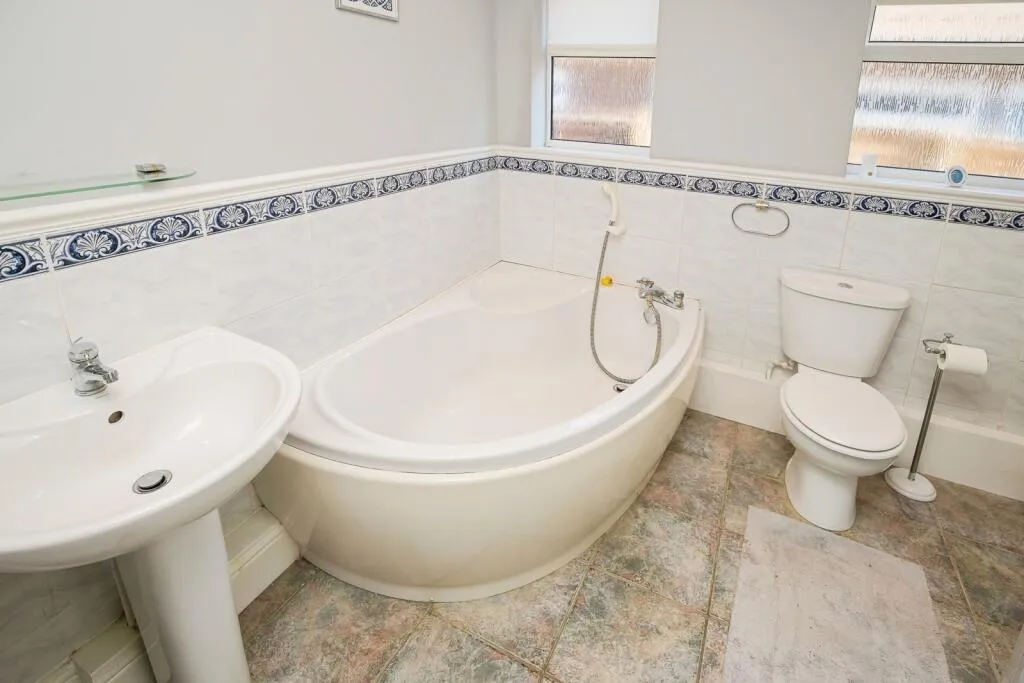 3 bed Detached Bungalow