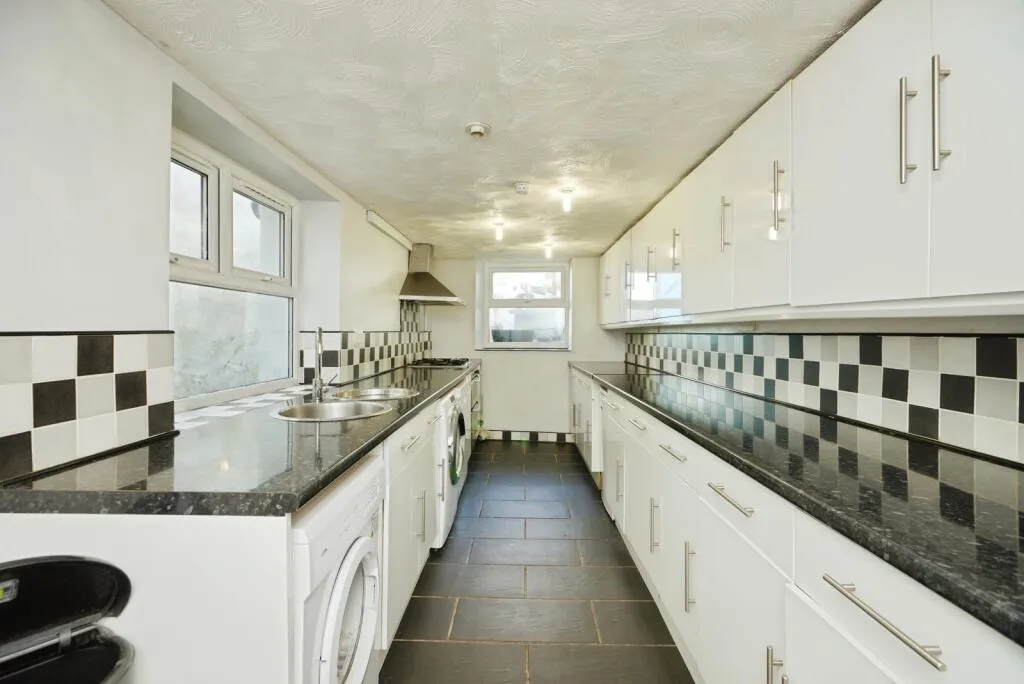 3 bed Terraced