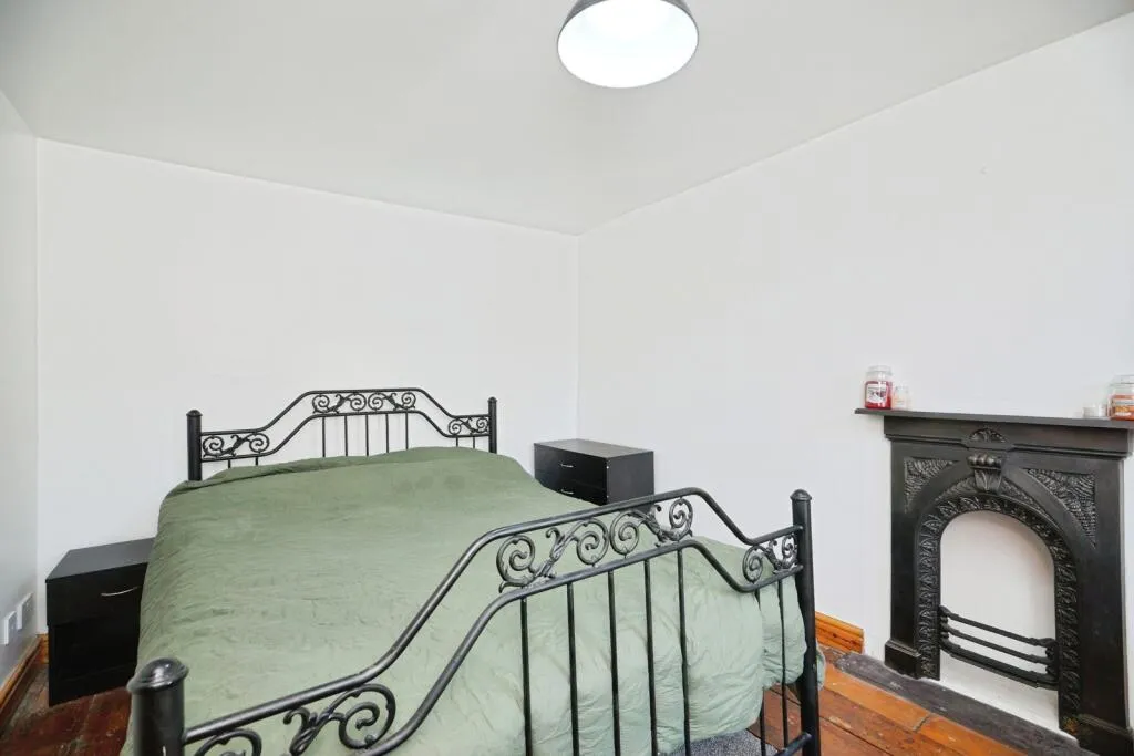 3 bed Terraced