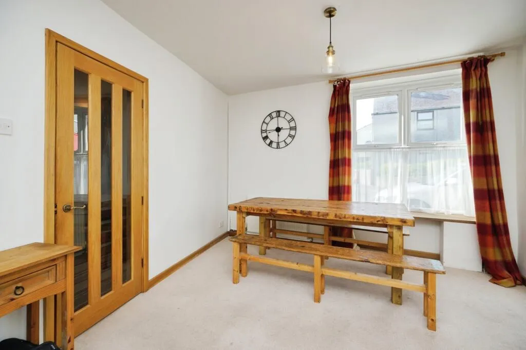 3 bed Terraced