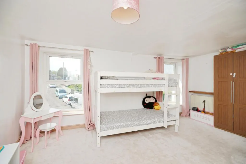 3 bed Terraced