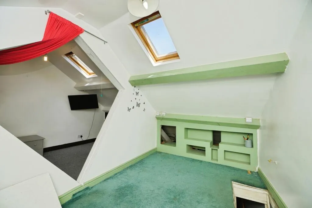 3 bed Terraced