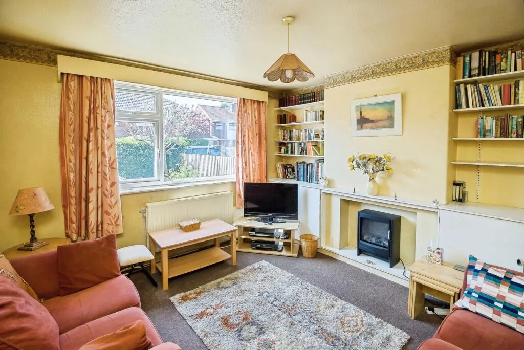3 bed Semi-Detached