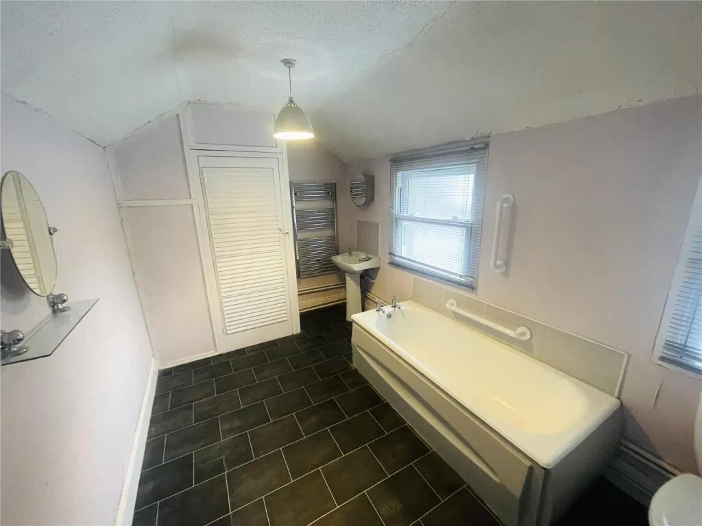 3 bed Terraced