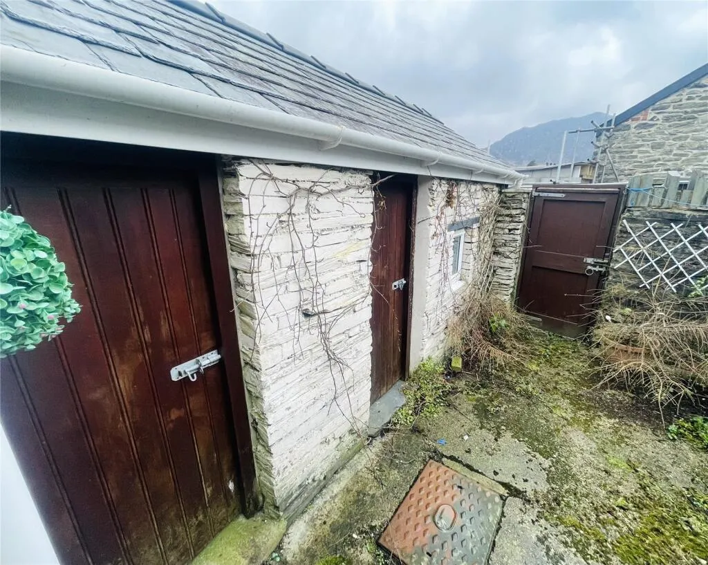 3 bed Terraced