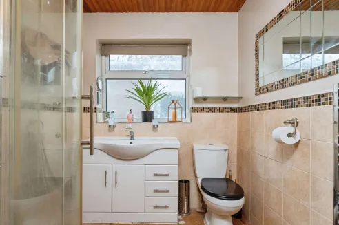 2 bed Detached Bungalow
