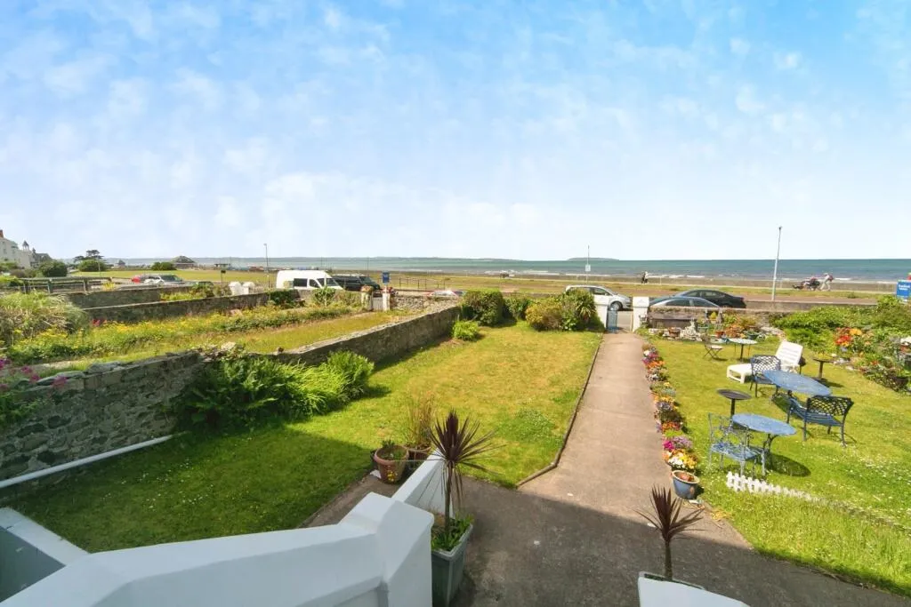 2 bed Apartment
