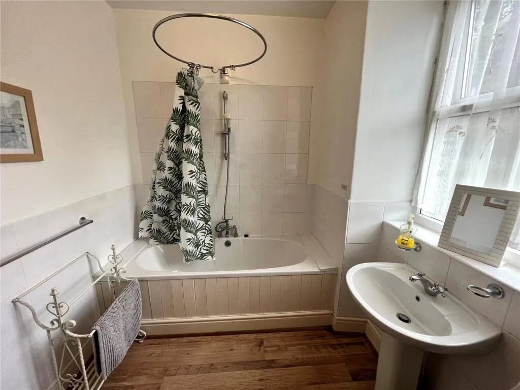 2 bed End of Terrace