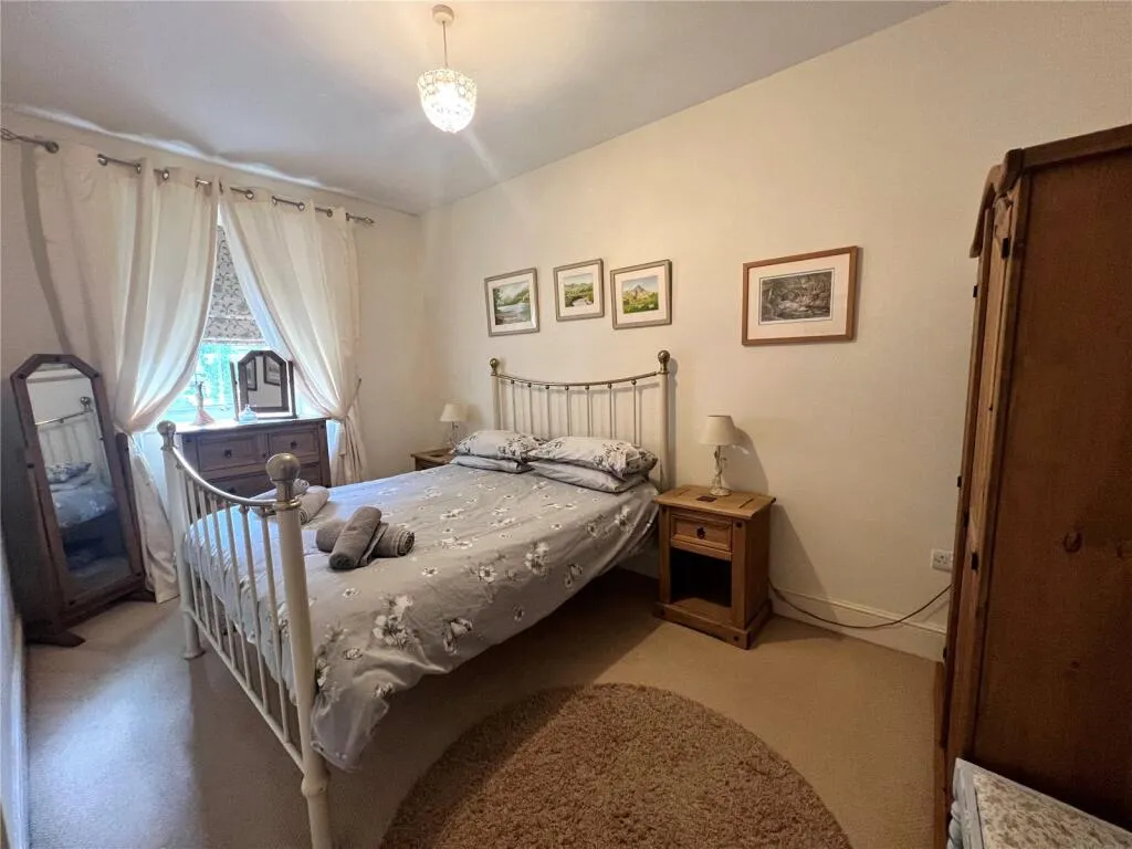 2 bed End of Terrace