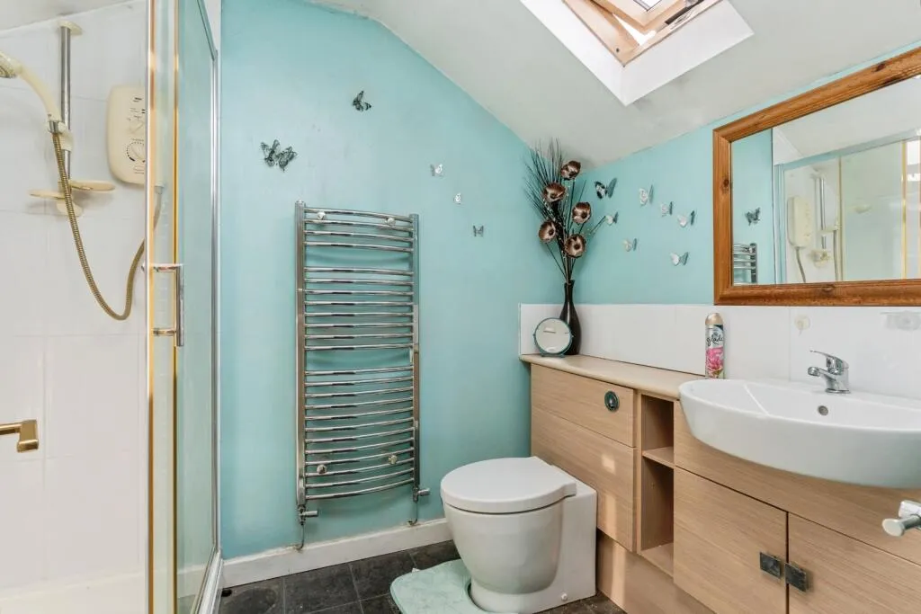 2 bed Semi-Detached Bungalow