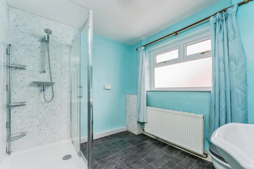 2 bed Semi-Detached Bungalow