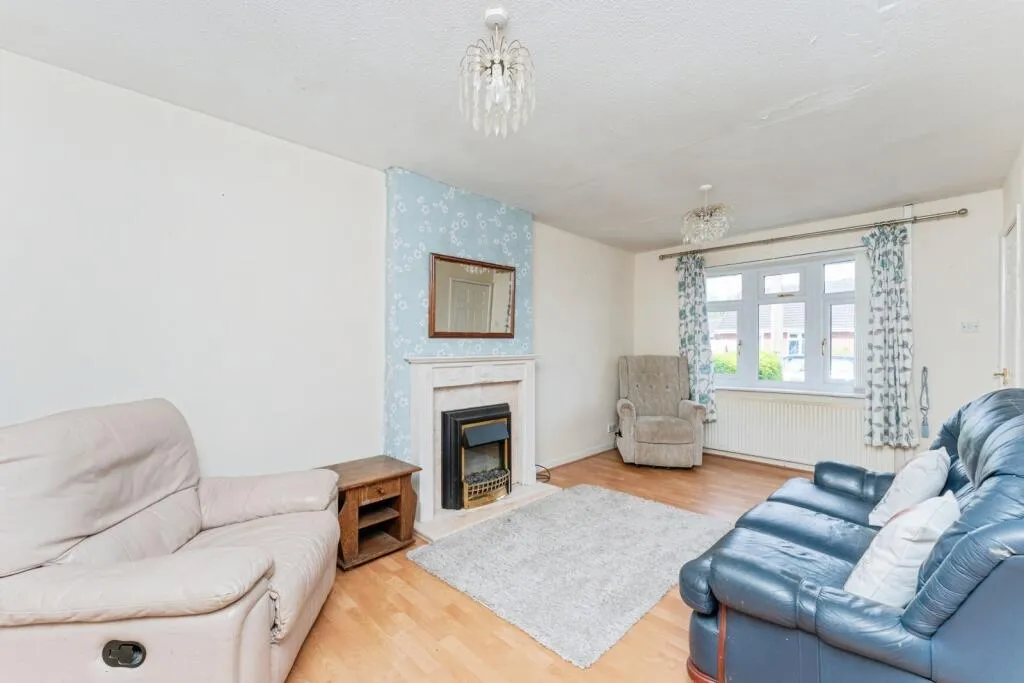 2 bed Semi-Detached Bungalow