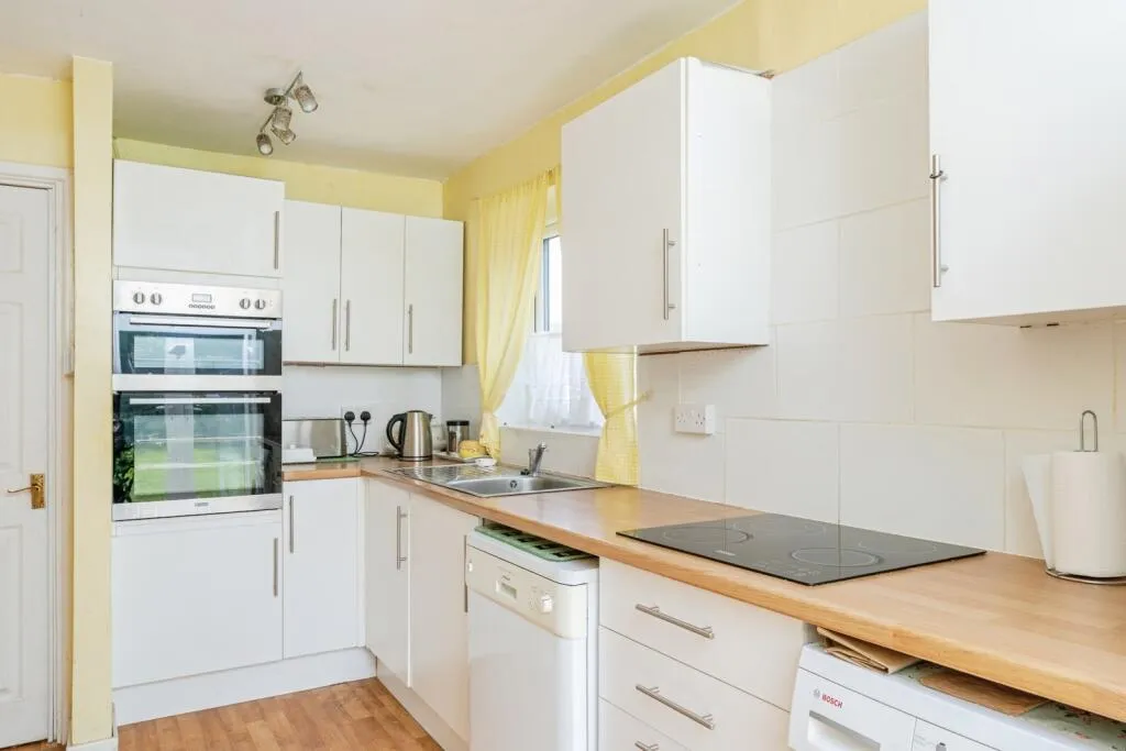 2 bed Semi-Detached Bungalow